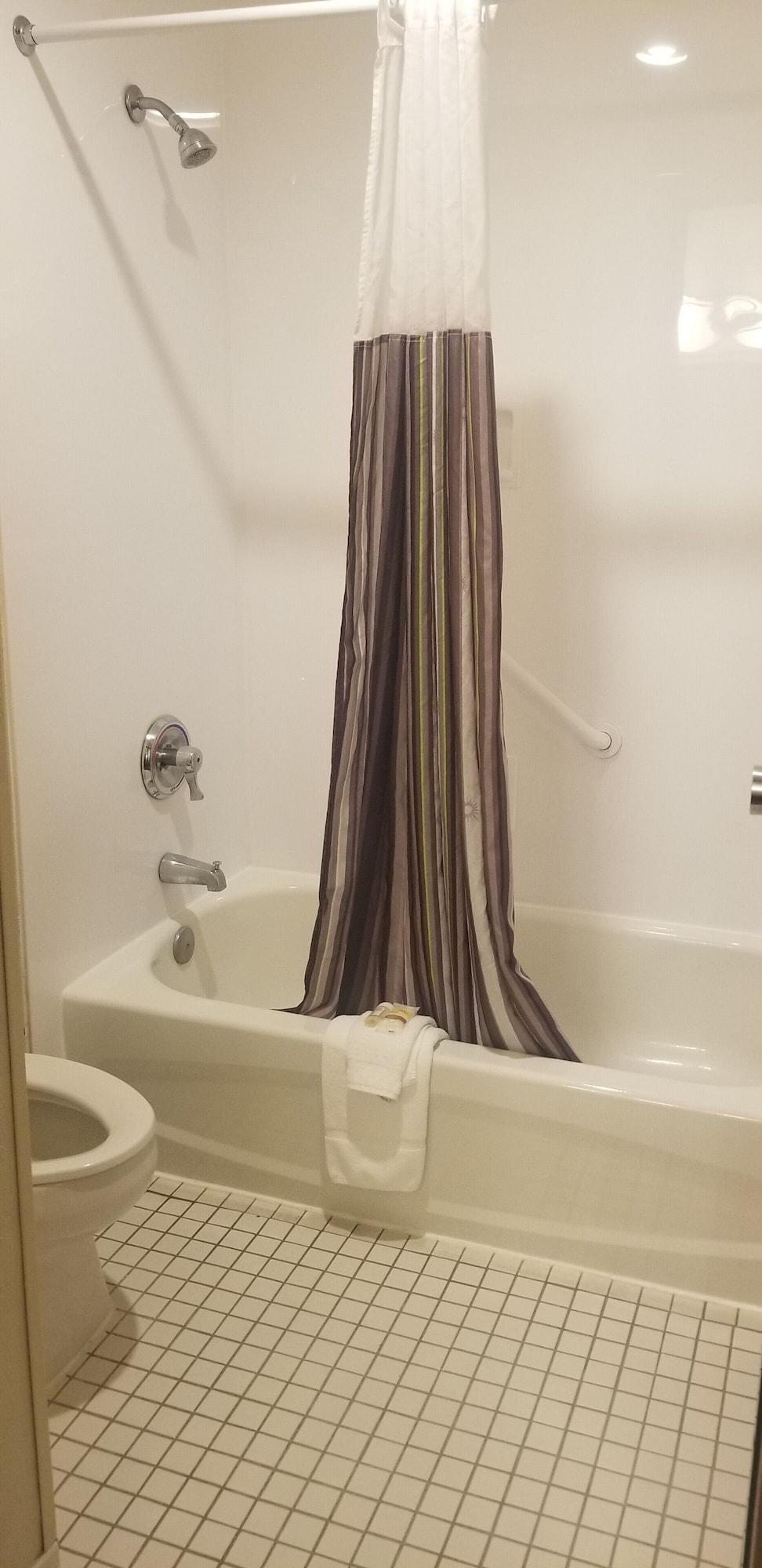 La Quinta Inn By Wyndham Indianapolis Airport Executive Dr Bagian luar foto