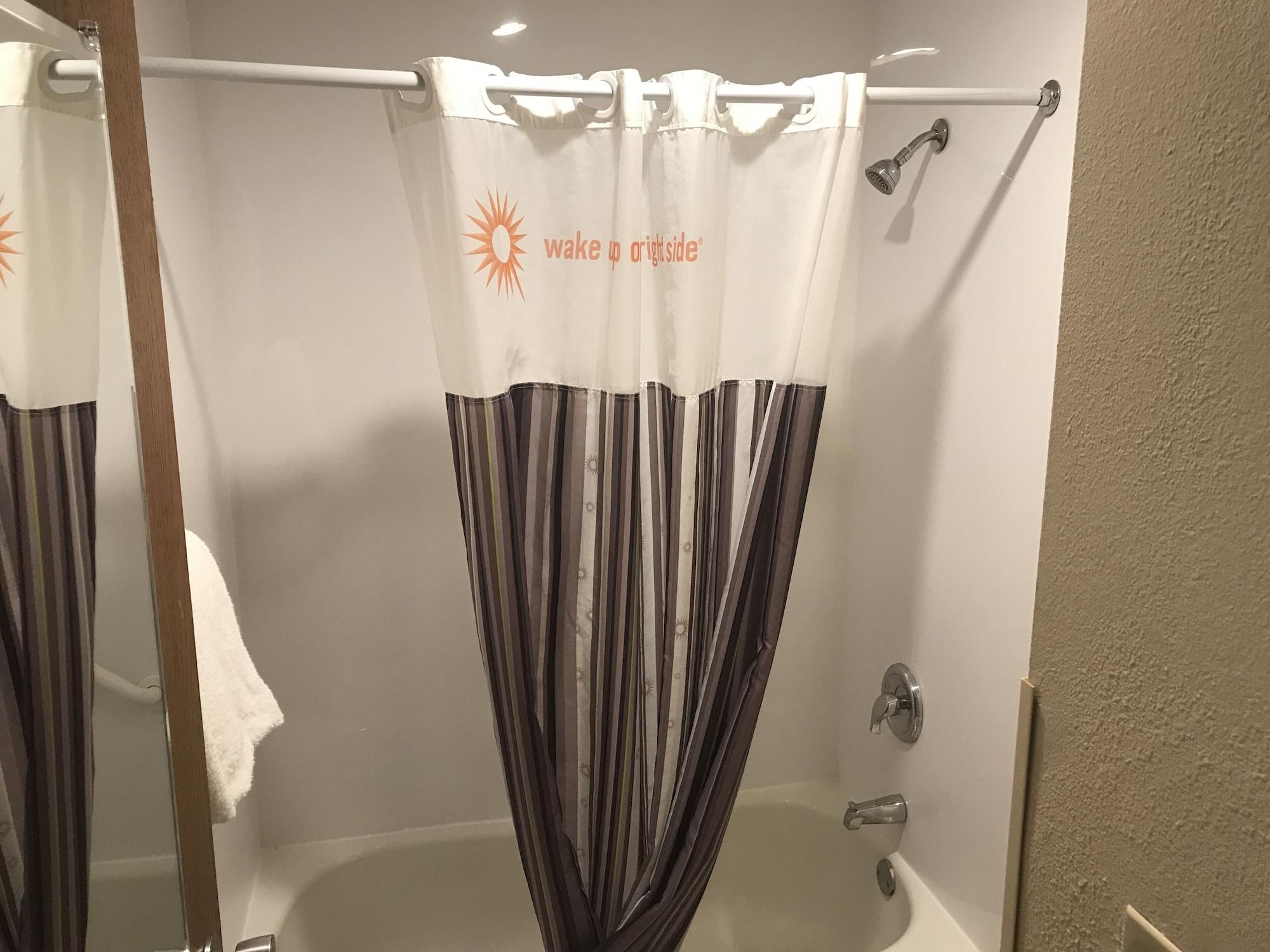 La Quinta Inn By Wyndham Indianapolis Airport Executive Dr Bagian luar foto