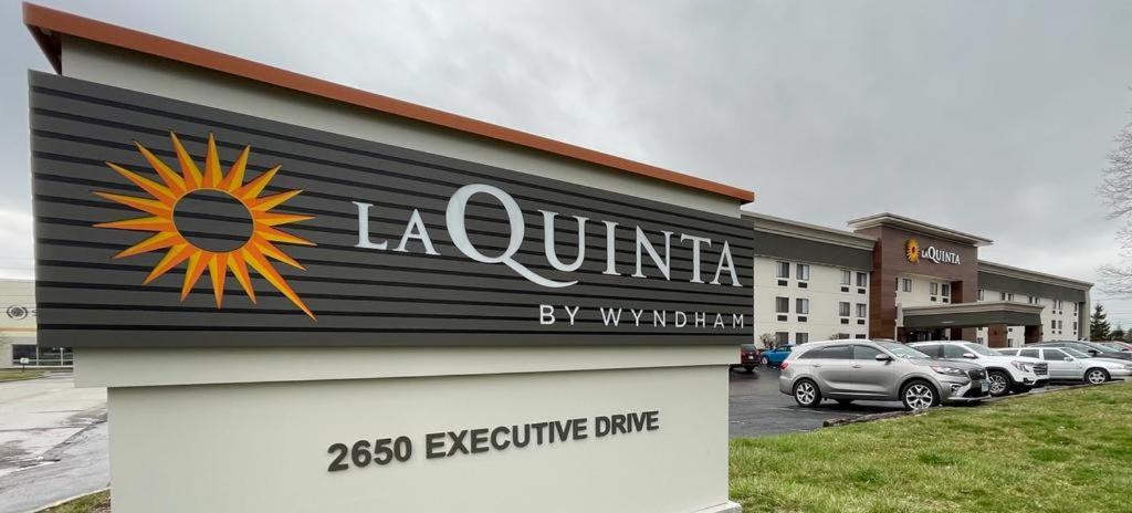 La Quinta Inn By Wyndham Indianapolis Airport Executive Dr Bagian luar foto