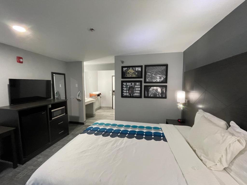 La Quinta Inn By Wyndham Indianapolis Airport Executive Dr Bagian luar foto