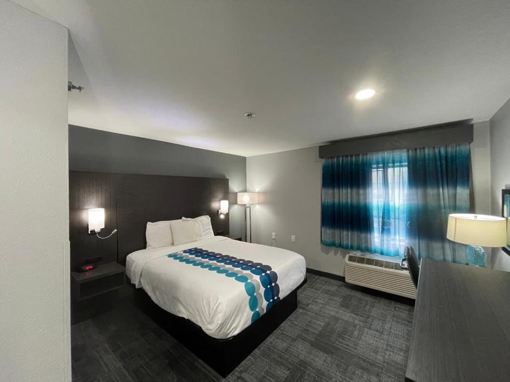 La Quinta Inn By Wyndham Indianapolis Airport Executive Dr Bagian luar foto