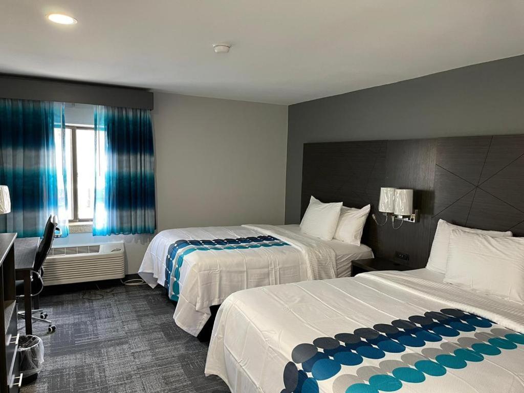 La Quinta Inn By Wyndham Indianapolis Airport Executive Dr Bagian luar foto