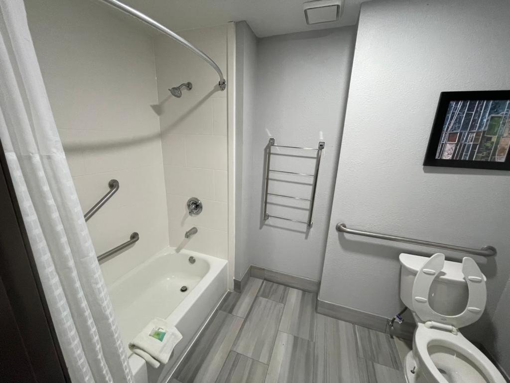 La Quinta Inn By Wyndham Indianapolis Airport Executive Dr Bagian luar foto