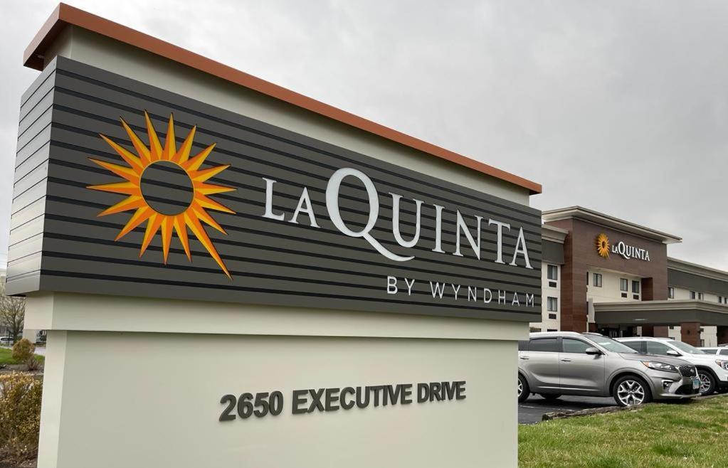 La Quinta Inn By Wyndham Indianapolis Airport Executive Dr Bagian luar foto