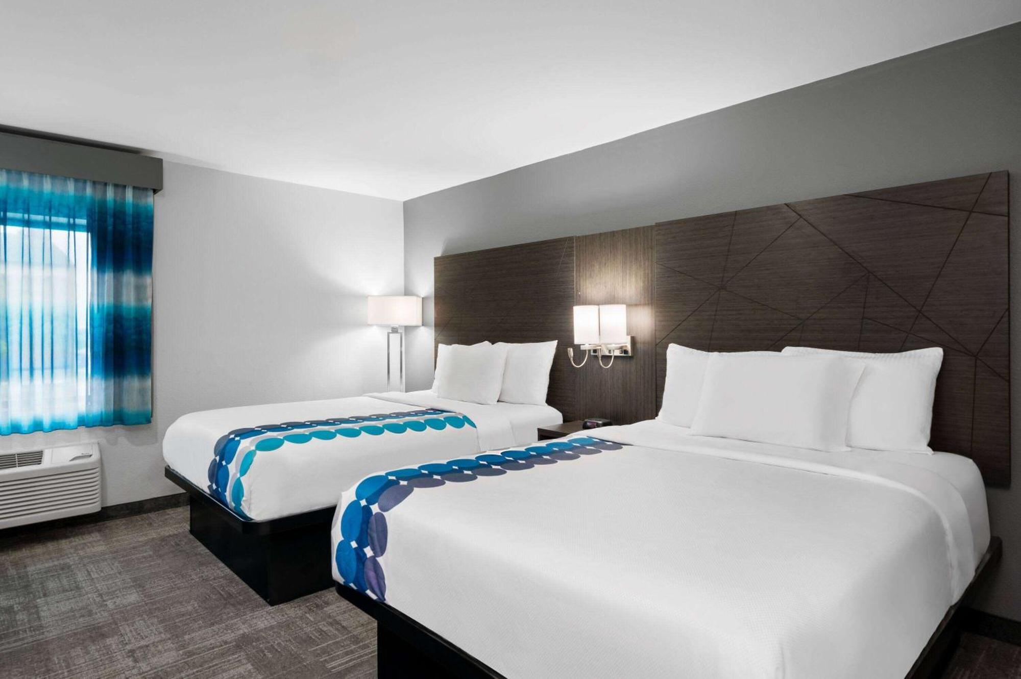 La Quinta Inn By Wyndham Indianapolis Airport Executive Dr Bagian luar foto