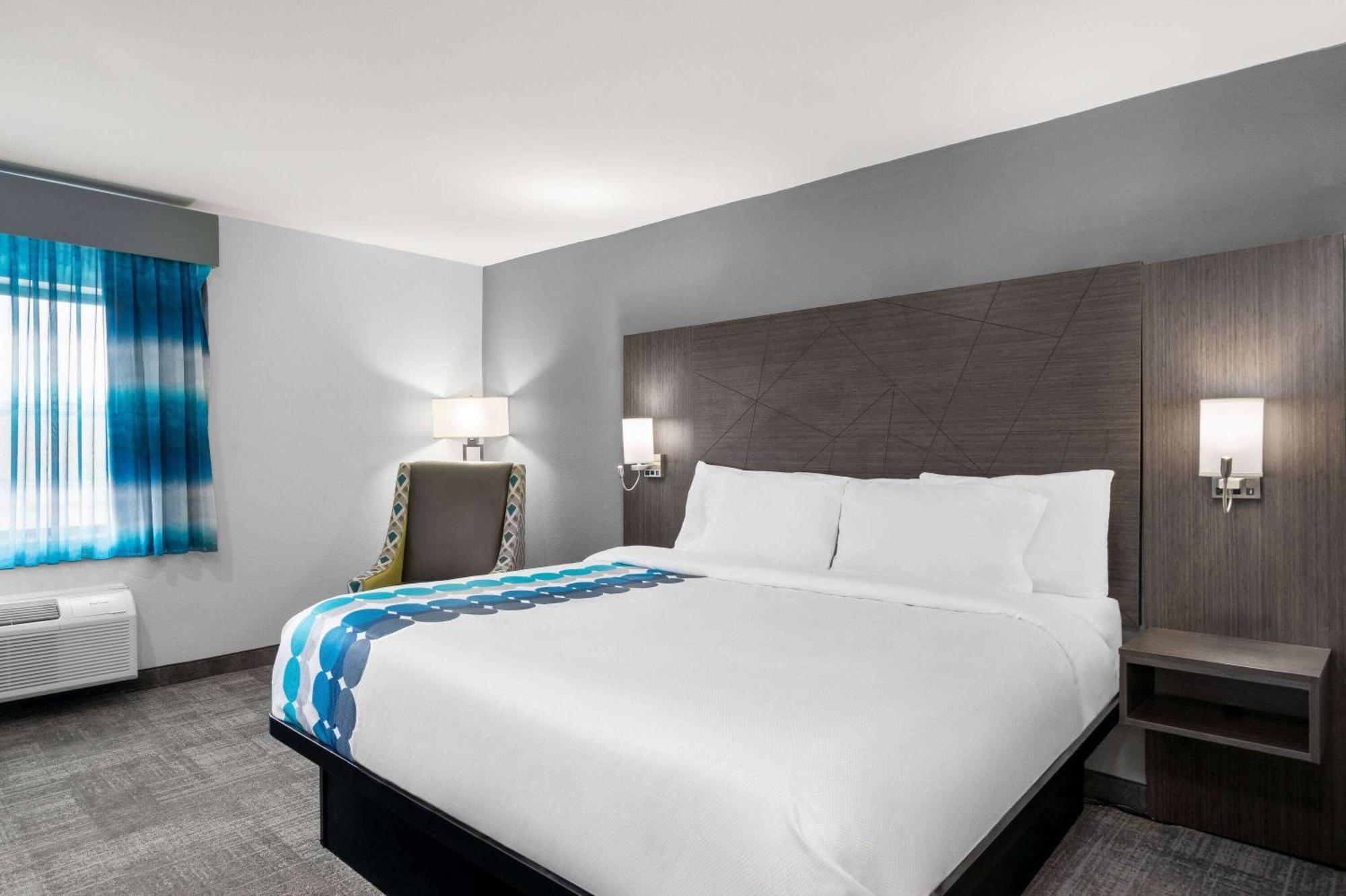 La Quinta Inn By Wyndham Indianapolis Airport Executive Dr Bagian luar foto