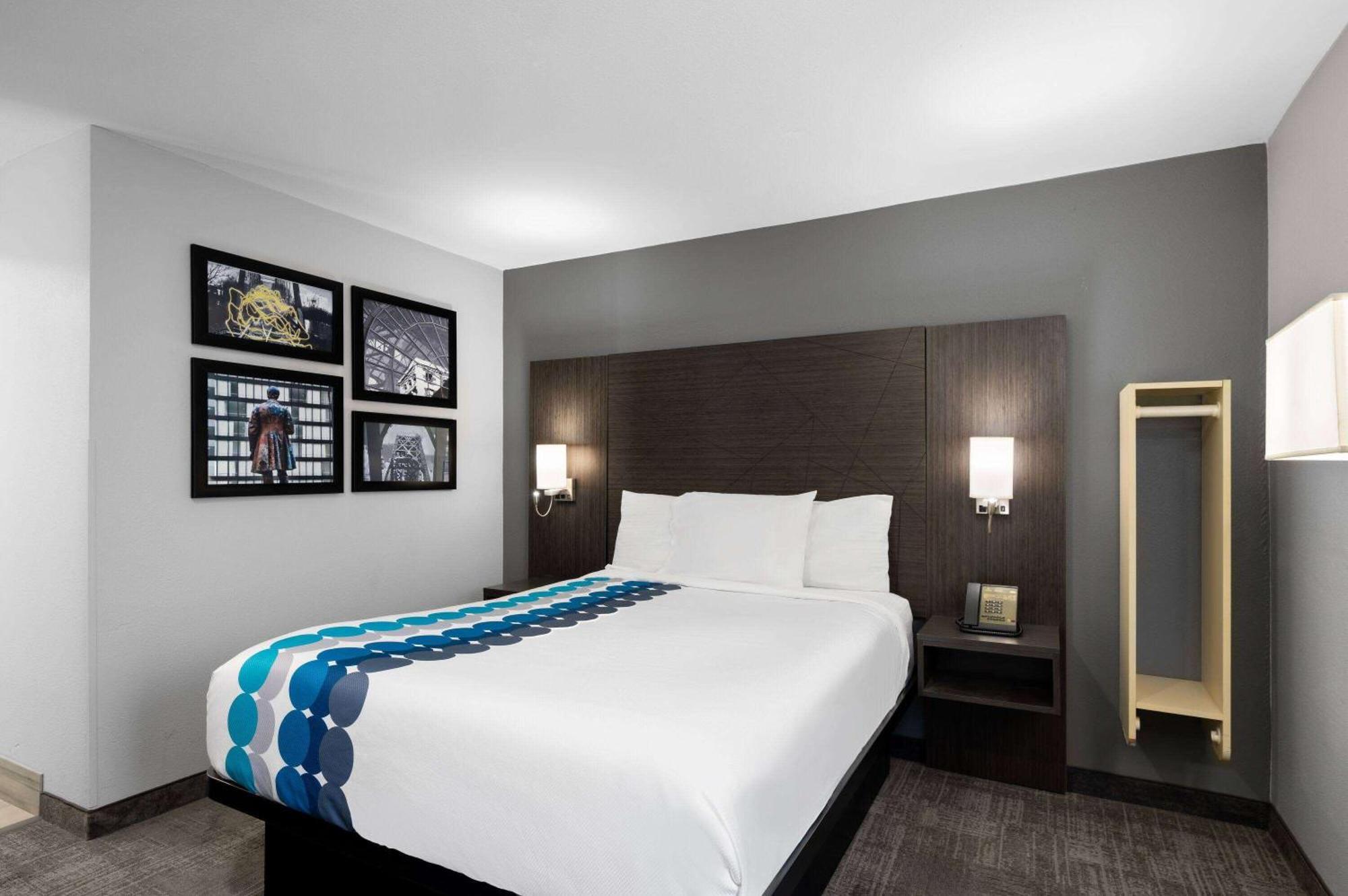 La Quinta Inn By Wyndham Indianapolis Airport Executive Dr Bagian luar foto