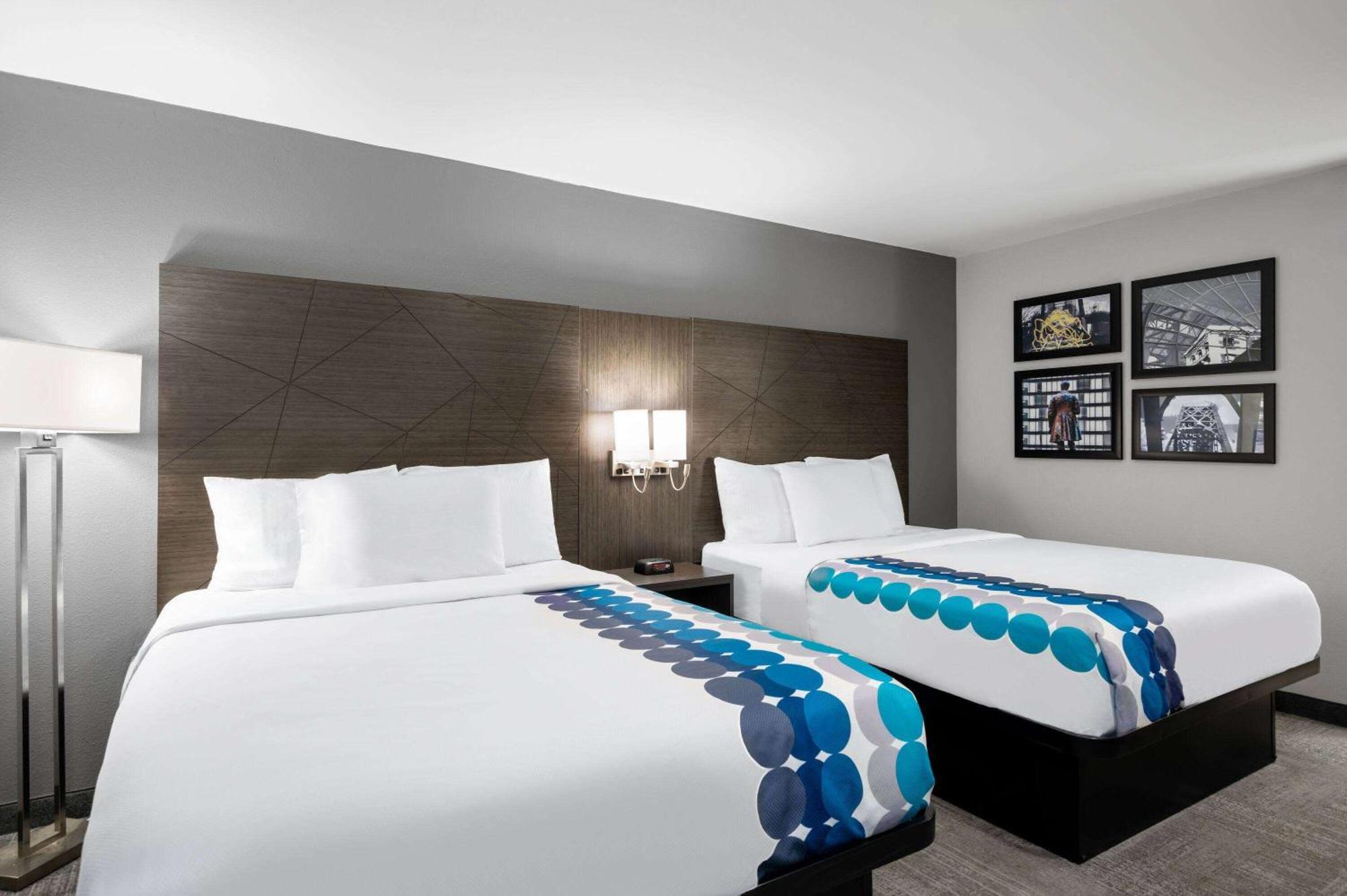 La Quinta Inn By Wyndham Indianapolis Airport Executive Dr Bagian luar foto