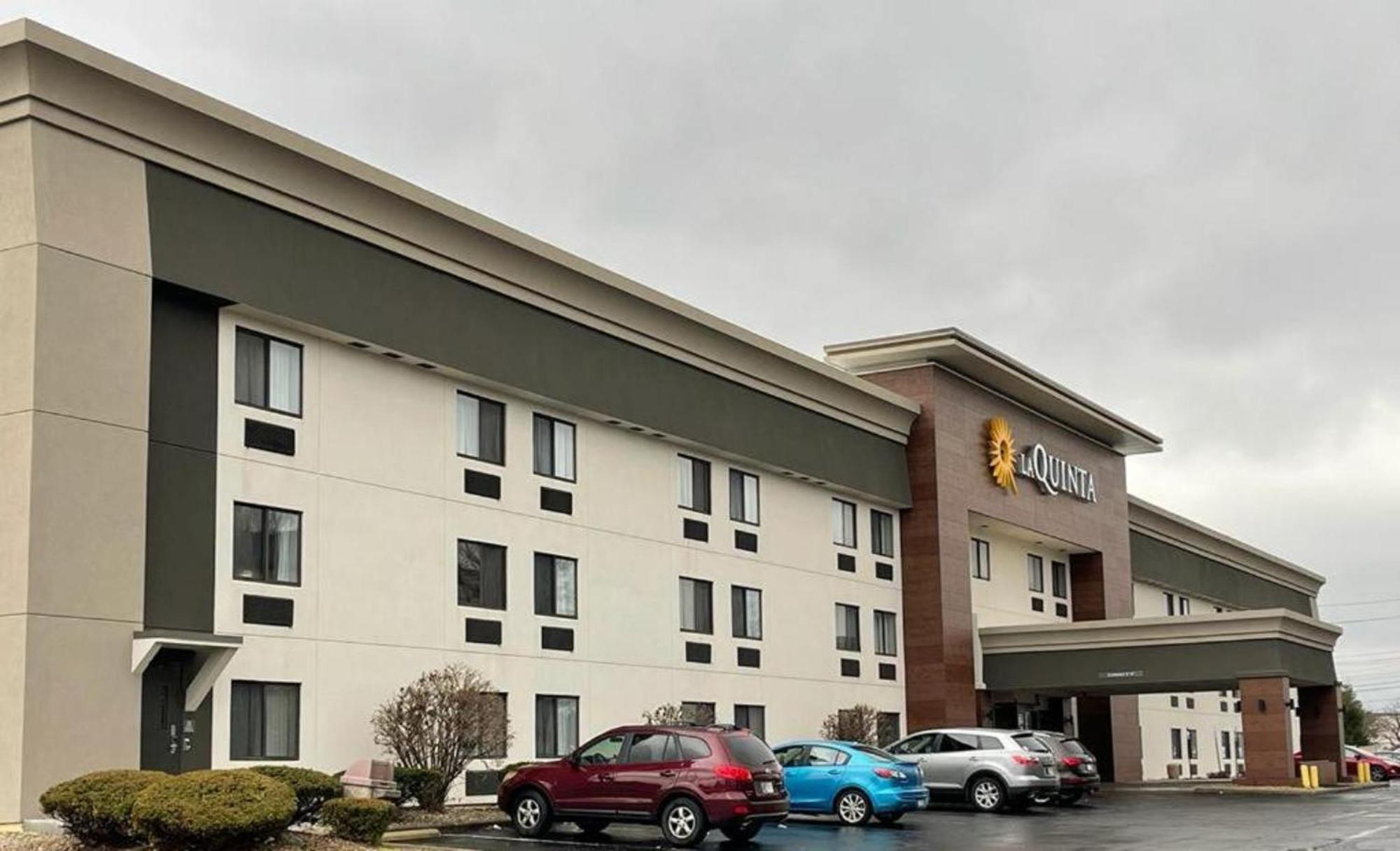La Quinta Inn By Wyndham Indianapolis Airport Executive Dr Bagian luar foto