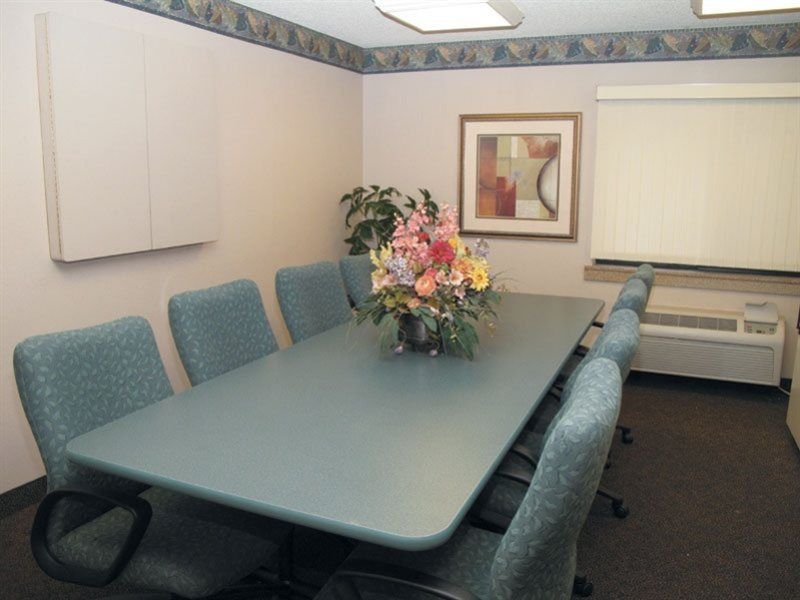 La Quinta Inn By Wyndham Indianapolis Airport Executive Dr Bagian luar foto