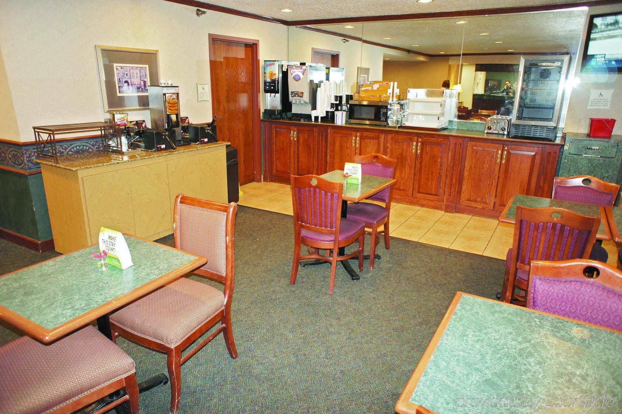 La Quinta Inn By Wyndham Indianapolis Airport Executive Dr Bagian luar foto