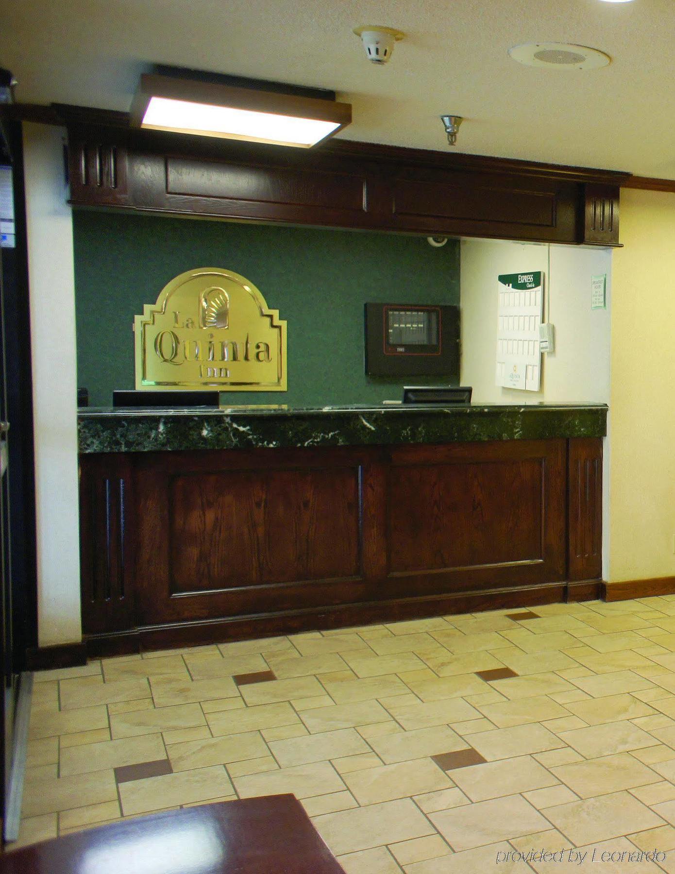 La Quinta Inn By Wyndham Indianapolis Airport Executive Dr Bagian luar foto