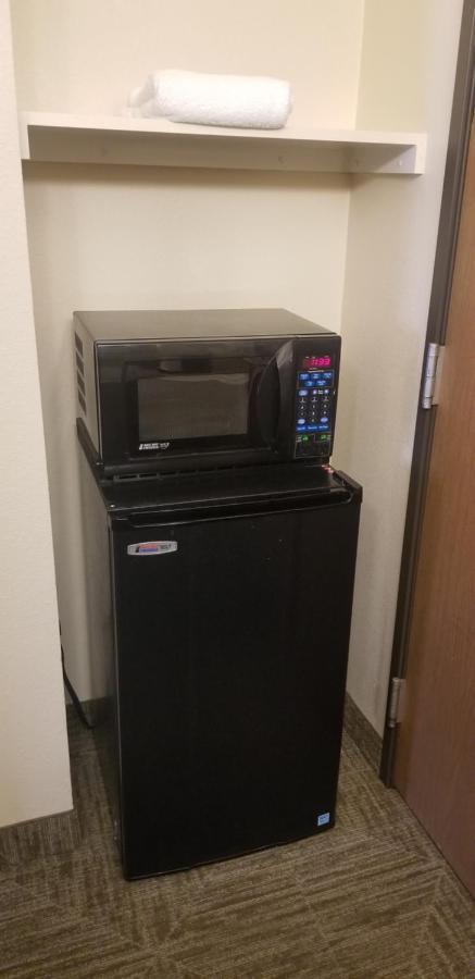La Quinta Inn By Wyndham Indianapolis Airport Executive Dr Bagian luar foto